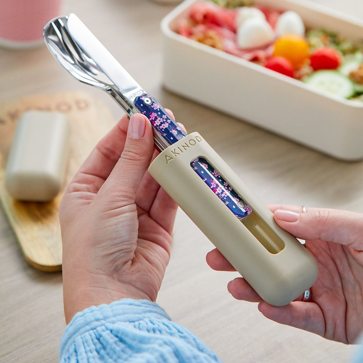 Carrying case, Utensils / 12:34