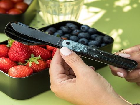 Besteck 12:34, Kosmos