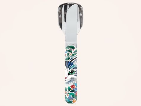 Utensils 12:34, Cat